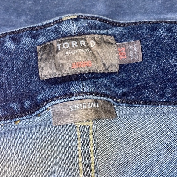 Torrid jeans size 18 - Picture 3 of 4